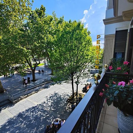 Pension Lorea Hotel San Sebastian Exterior photo