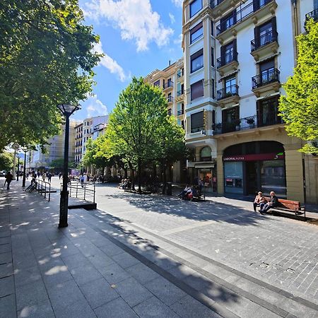 Pension Lorea Hotel San Sebastian Exterior photo