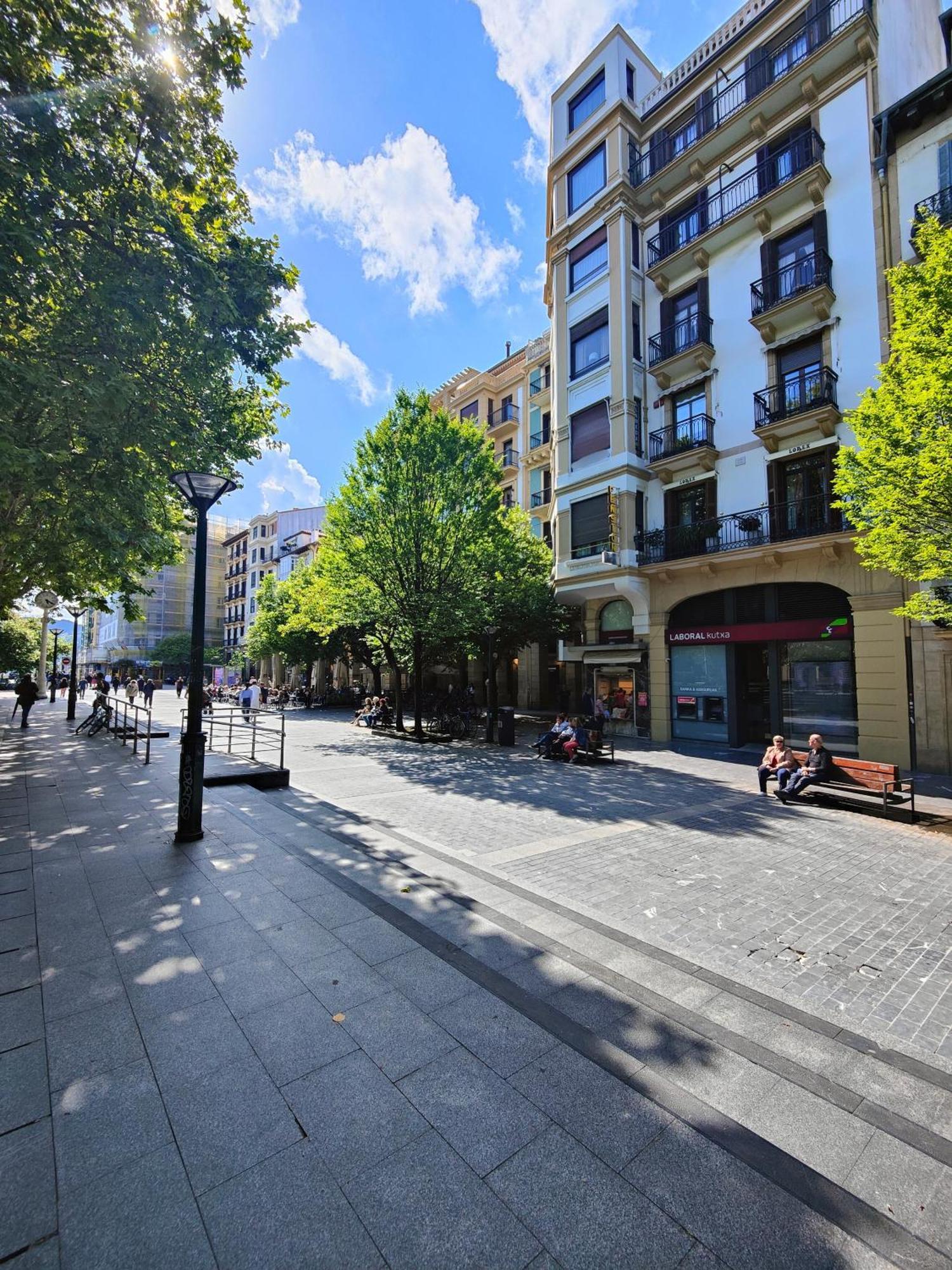 Pension Lorea Hotel San Sebastian Exterior photo